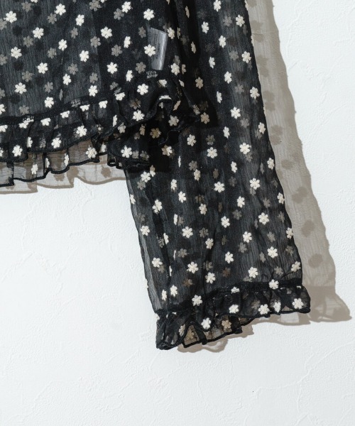 flower(フラワー)の「シアーフラワーブラウス(シャツ/ブラウス・レディース・コーラル/ブラック・FREE)」の18枚目の写真