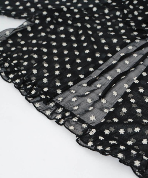 flower(フラワー)の「シアーフラワーブラウス(シャツ/ブラウス・レディース・コーラル/ブラック・FREE)」の19枚目の写真