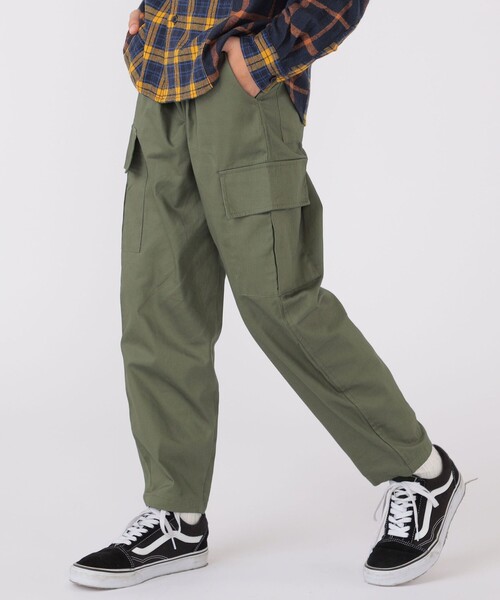 SHIPS(シップス)の「SHIPS KIDS:140~160cm / バルーン カーゴ パンツ(カーゴパンツ・キッズ・ブラウン系その他/オリーブ・160/140/150)」の2枚目の写真
