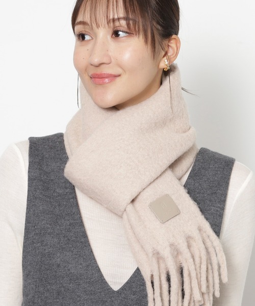 アイボリー フワフワ マフラー ロゴパッチ付き セール】ボリュームマフラー アルパカ 'FURLAロゴ' 革パッチ（マフラー