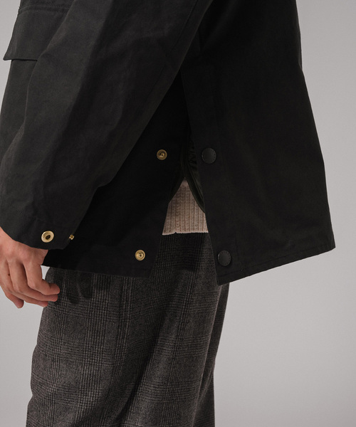 Barbour（バブアー）の「Barbour for MARKAWARE & EDIFICE 別注 TRANSPORT/トランスポート（その他アウター・メンズ・チャコールグレー/カーキ・1/2/3）」の4枚目の写真