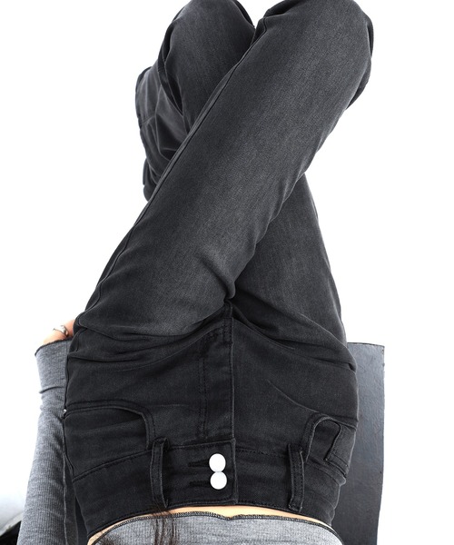 aimoha（アイモハ）の「【Aimoha】スリムフィットマイクロフレアジーンズ（デニムパンツ・レディース・グレー/ブラック・SMALL/LARGE/MEDIUM）」の4枚目の写真