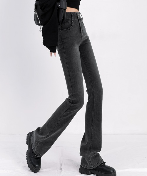 aimoha（アイモハ）の「【Aimoha】スリムフィットマイクロフレアジーンズ（デニムパンツ・レディース・グレー/ブラック・SMALL/LARGE/MEDIUM）」の11枚目の写真