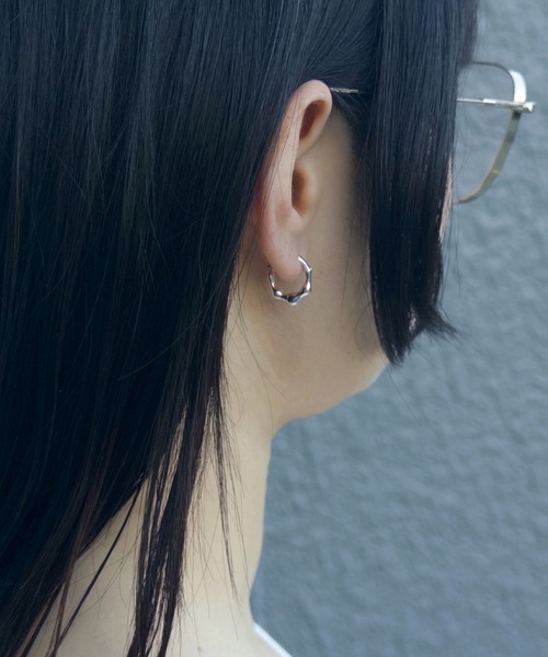 whoseA(フーシー)の「【Silver925】Bumpy pierce/ バンピー フープピアス(ピアス(両耳用)・メンズ・シルバー・FREE)」の4枚目の写真
