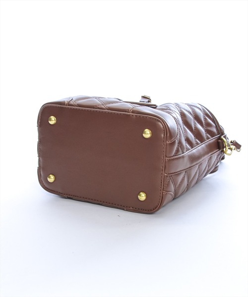 clear（クリア）の「キルティングステッチショルダーバッグ [オールシーズン デイリー カジュアル 着回し抜群]≪2024AW新作≫（ショルダーバッグ・レディース・ブラック/ブラウン・F）」の4枚目の写真