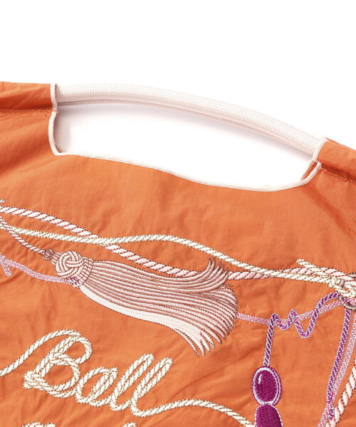 Ball&Chain(ボールアンドチェーン)の「Ball&Chain(ボールアンドチェーン) Tasseles/Lサイズ(エコバッグ/サブバッグ・レディース・ベージュ/オレンジ/ネイビー・F)」の8枚目の写真