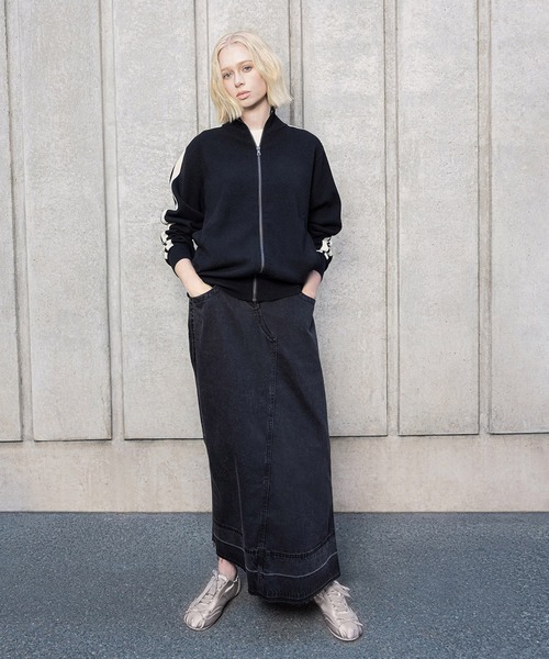 CHARLES & KEITH(チャールズ & キース)の「Cece シーシー サテンルーシュドボウスニーカー(スニーカー・レディース・ライトアッシュグレー/ブラック系その他2・23cm/25cm/24.5cm/23.5cm)」の3枚目の写真