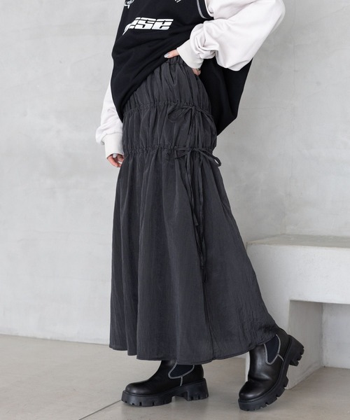 RAGEBLUE（レイジブルー）の「リボンティアード/ワッシャーサテンフレアスカート（スカート・レディース・ブラック/オフホワイト・FREE）」の15枚目の写真