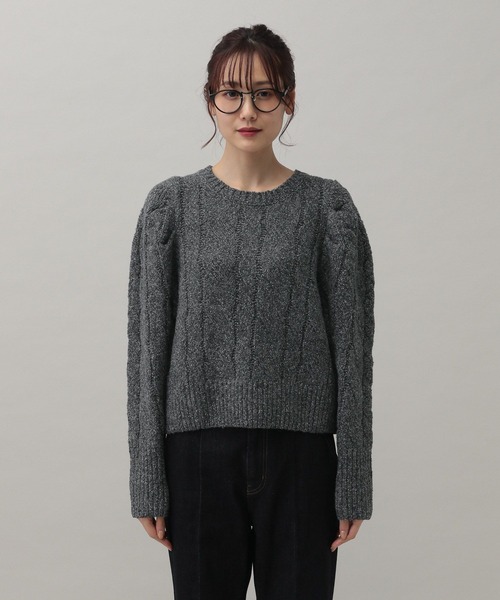 GLOBAL WORK(グローバルワーク)の「MATINEE LINE/ブークレケーブルニット/149911(ニット/セーター・レディース・チャコールグレー/グレイッシュベージュ/ブラウン・MEDIUM/LARGE)」の22枚目の写真