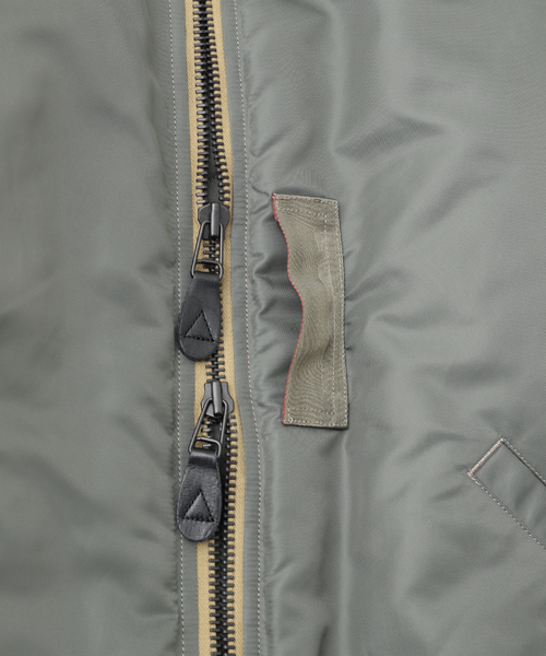 marka(マーカ)の「marka(マーカ) MA-1 M24C18BL02C(MA-1・メンズ・カーキ/ブラック・3/2)」の5枚目の写真