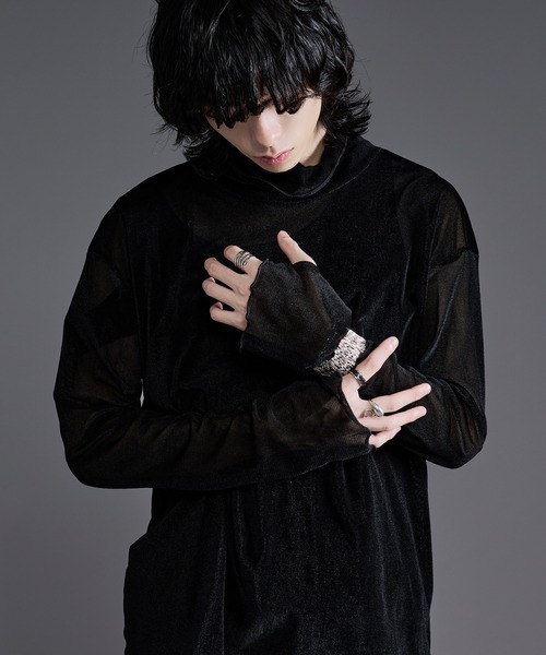 Ellno Loset(エルノロゼット)の「ベロアタートルシアーインナー/サムホール付き(Tシャツ/カットソー・メンズ・レッド/ブラック/グレー/ブラウン・LARGE/MEDIUM/SMALL)」の2枚目の写真