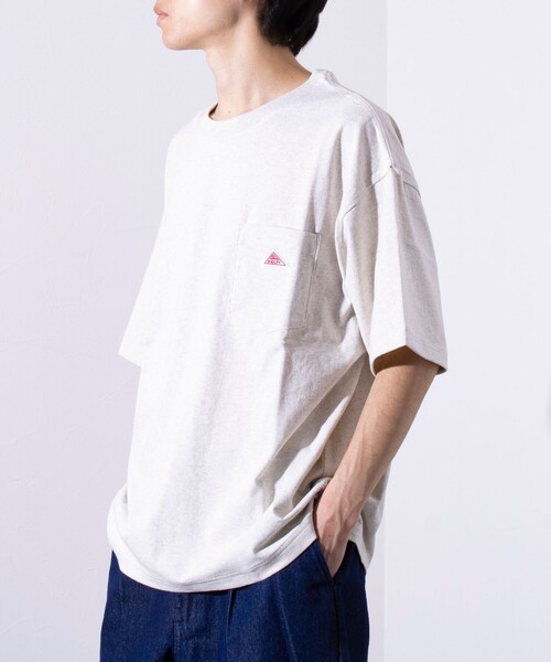 KELTY(ケルティ)の「【KELTY×GLOSTER】別注ワンポイント ポケットTシャツ ワンポイントワッペン(Tシャツ/カットソー・メンズ・ホワイト/チャコールグレー/アッシュグレー/ブラック・S/M/L)」の11枚目の写真
