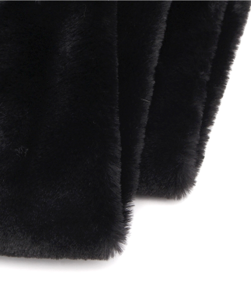 earth music&ecology(アースミュージックアンドエコロジー)の「フェイクファースヌード(ストール/ショール・レディース・アイボリー/ブラック/キャメル・FREE)」の5枚目の写真