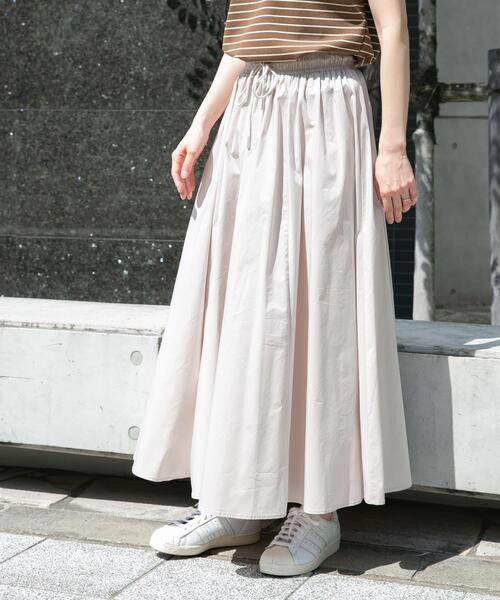 ITEMS URBANRESEARCH（アイテムズ アーバンリサーチ）の「ウエストギャザースカート（スカート・レディース・ブラック/グレー系その他/ホワイト系その他・FREE）」の2枚目の写真