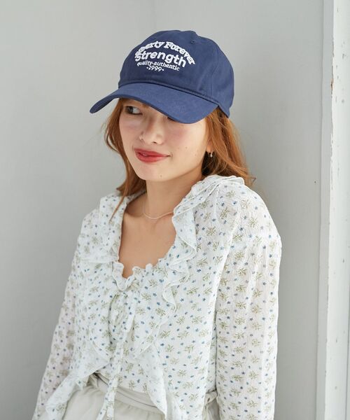 MAJESTIC LEGON（マジェスティックレゴン）の「アンニュイロゴキャップ（キャップ・レディース・アイボリー/ネイビー・FREE）」の7枚目の写真