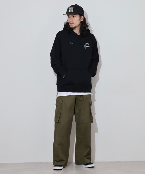 MODISH GAZE(モディシュガゼ)の「MODISH GAZE カップルイラスト裏毛フーディ(ATHLEISURE)(パーカー・メンズ・グリーン/オートミール/ネイビー/杢グレー/ブラック・M/L)」の10枚目の写真
