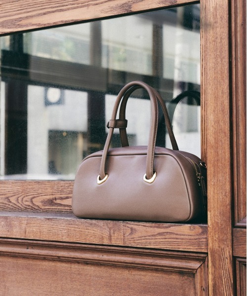 LE VERNIS ル ベルニ　アイレットワイドボストンモカ　新品未使用タグ付 セール】LE VERNIS(ル・ベルニ)Eyelet wide boston（ボストンバッグ