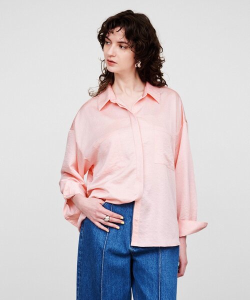 cloenc(クロエンス)の「【手洗い可】サテンスキッパーシャツ(シャツ/ブラウス・レディース・ホワイト系3/ライトベージュ/カーキ/ピンク/ホワイト系5・02)」の1枚目の写真