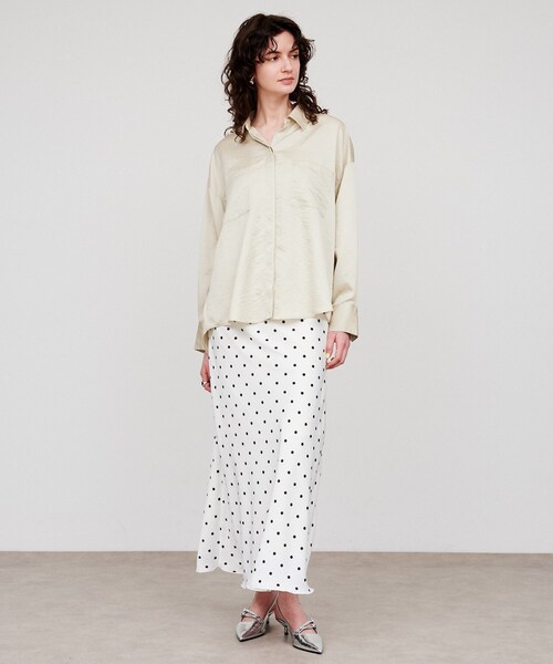 cloenc(クロエンス)の「【手洗い可】サテンスキッパーシャツ(シャツ/ブラウス・レディース・ホワイト系3/ライトベージュ/カーキ/ピンク/ホワイト系5・02)」の11枚目の写真