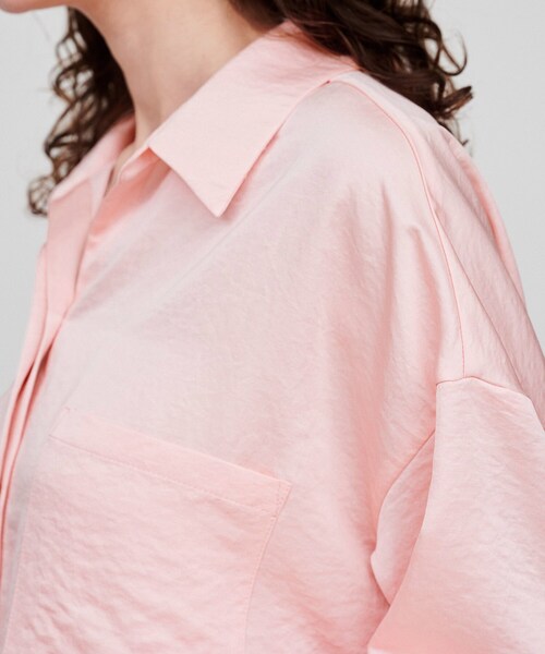 cloenc(クロエンス)の「【手洗い可】サテンスキッパーシャツ(シャツ/ブラウス・レディース・ホワイト系3/ライトベージュ/カーキ/ピンク/ホワイト系5・02)」の17枚目の写真