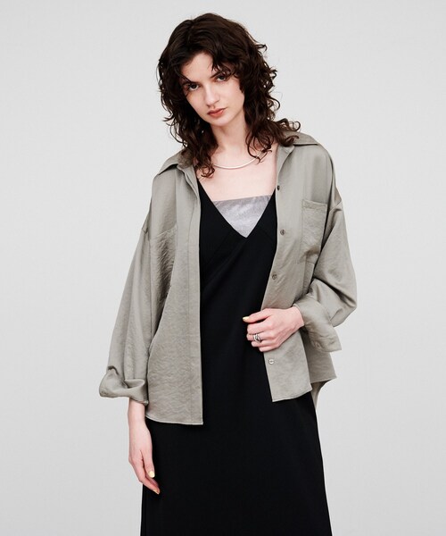 cloenc(クロエンス)の「【手洗い可】サテンスキッパーシャツ(シャツ/ブラウス・レディース・ホワイト系3/ライトベージュ/カーキ/ピンク/ホワイト系5・02)」の9枚目の写真