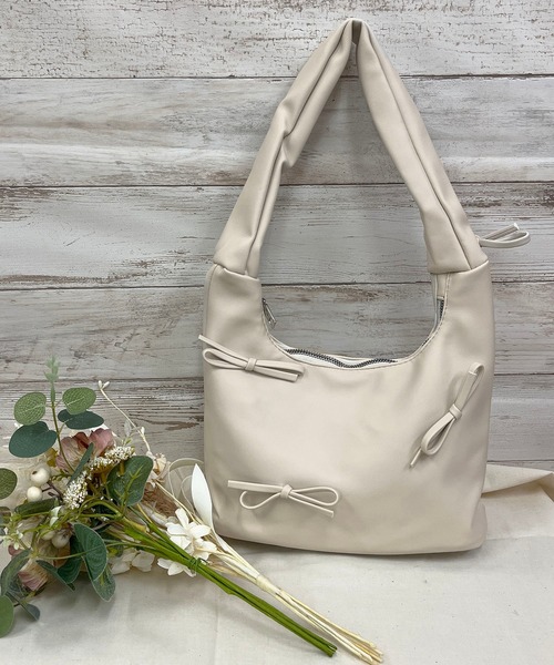 Jewelobe(ジュエローブ)の「シンセティックレザーリボンミニバッグ(ハンドバッグ・レディース・ブラック/アイボリー/シルバー/ピンク・FREE)」の2枚目の写真