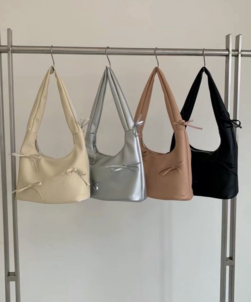 Jewelobe(ジュエローブ)の「シンセティックレザーリボンミニバッグ(ハンドバッグ・レディース・ブラック/アイボリー/シルバー/ピンク・FREE)」の5枚目の写真