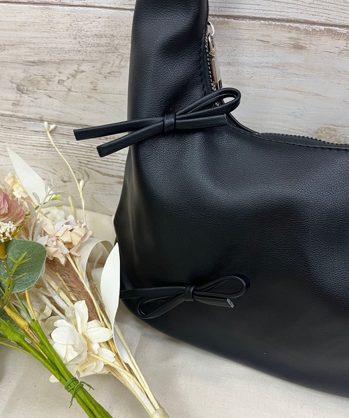 Jewelobe(ジュエローブ)の「シンセティックレザーリボンミニバッグ(ハンドバッグ・レディース・ブラック/アイボリー/シルバー/ピンク・FREE)」の13枚目の写真