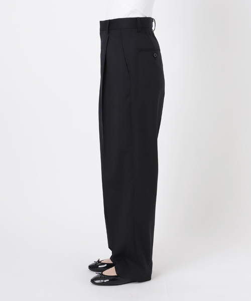 IENA(イエナ)の「ウールブロードタックパンツ(スラックス・レディース・グレー/ブラック・34/36/38)」の4枚目の写真