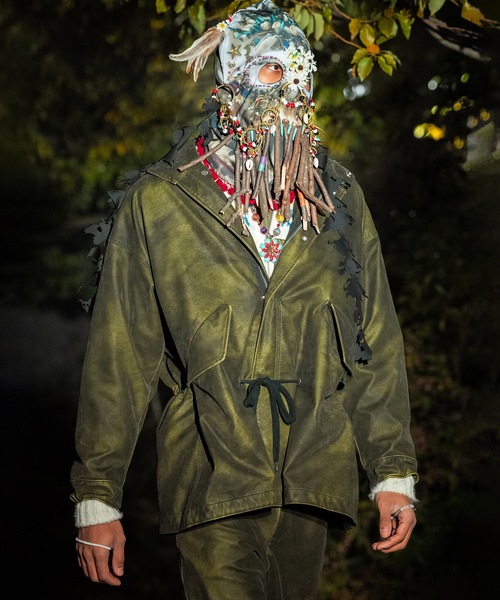 amok(アモク)の「FLOCKING ECO LEATHER COAT(その他アウター・メンズ・イエロー/ブラック・M/L/S)」の1枚目の写真