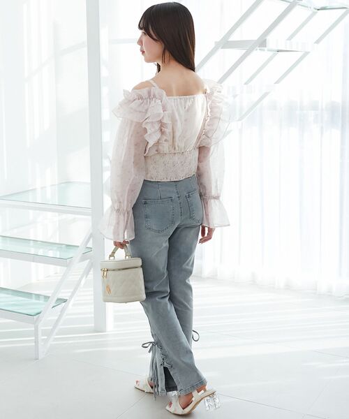 MAJESTIC LEGON（マジェスティックレゴン）の「オープンショルダーフリルブラウス（シャツ/ブラウス・レディース・ブルー系その他2/グレー系その他/ピンク系その他2・MEDIUM）」の6枚目の写真