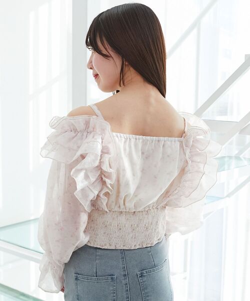 MAJESTIC LEGON（マジェスティックレゴン）の「オープンショルダーフリルブラウス（シャツ/ブラウス・レディース・ブルー系その他2/グレー系その他/ピンク系その他2・MEDIUM）」の9枚目の写真