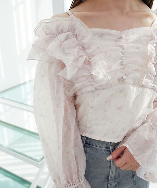 MAJESTIC LEGON（マジェスティックレゴン）の「オープンショルダーフリルブラウス（シャツ/ブラウス・レディース・ブルー系その他2/グレー系その他/ピンク系その他2・MEDIUM）」の10枚目の写真