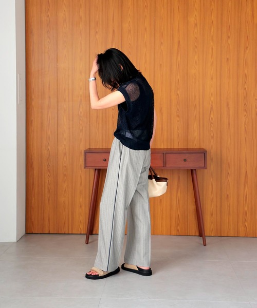Jines(ジネス)の「TSUMUGI和紙ベストニット(ニット/セーター・レディース・グリーン/モカ/ネイビー・38)」の20枚目の写真