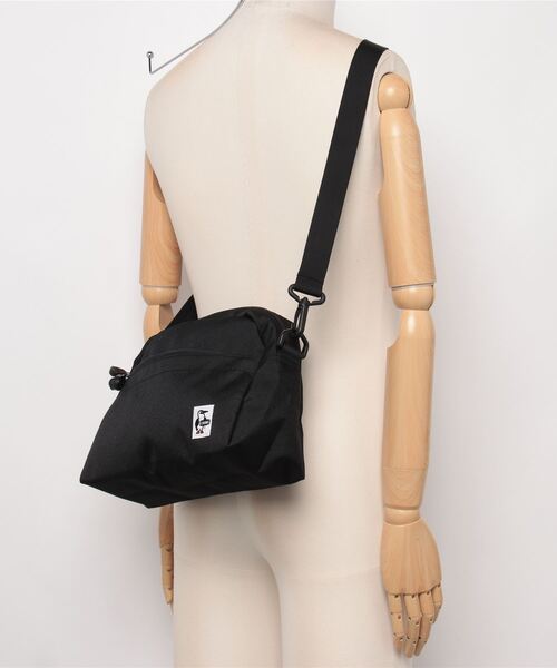 CHUMS（チャムス）の「チャムス CHUMS Recycle Small Trapezoid Shoulder Bag（ショルダーバッグ・メンズ・その他・ONE SIZE）」の5枚目の写真
