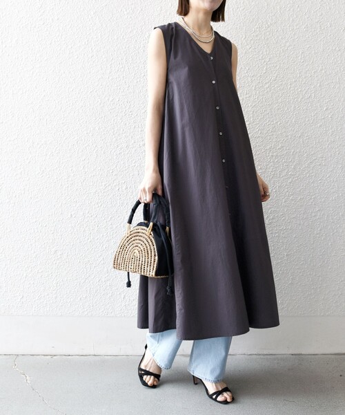 anuans Aラインノースリーブワンピース アニュアンス anuans Aラインノースリーブワンピース （BEIGE