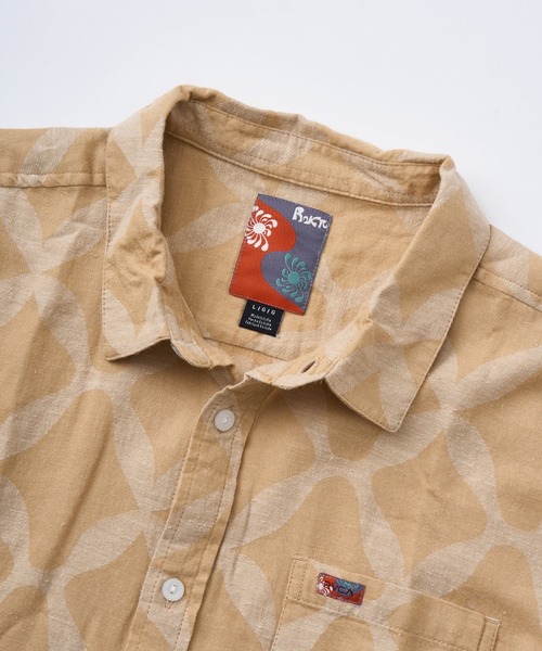 RVCA(ルーカ)の「RVCA メンズ 【LAURYN ALVAREZ】 LA ORNAMENT SS 半袖シャツ 【2025年春夏モデル】/ルーカ総柄半袖シャツ(シャツ/ブラウス・メンズ・ベージュ・X-LARGE/LARGE/SMALL/MEDIUM)」の5枚目の写真