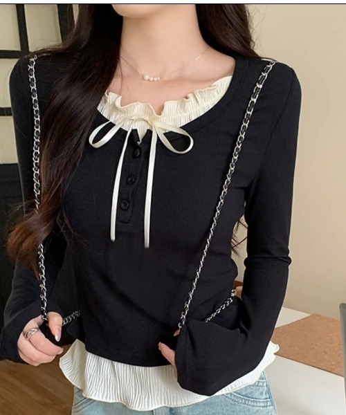 NANEA(ナネア)の「カップ付き レイヤード風フロントリボントップス(Tシャツ/カットソー・レディース・グレー/ブラック/ホワイト/アイボリー/ブルー・フリー)」の1枚目の写真