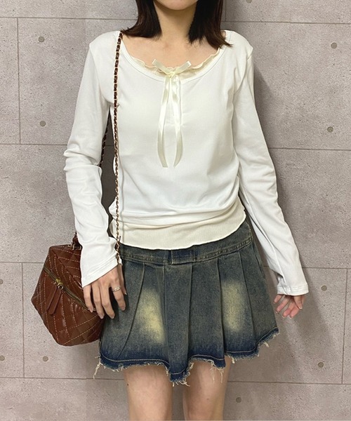 NANEA(ナネア)の「カップ付き レイヤード風フロントリボントップス(Tシャツ/カットソー・レディース・グレー/ブラック/ホワイト/アイボリー/ブルー・フリー)」の12枚目の写真