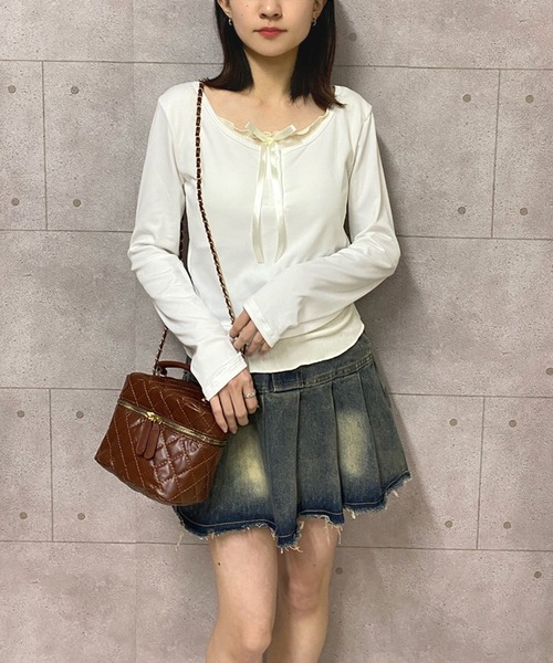 NANEA(ナネア)の「カップ付き レイヤード風フロントリボントップス(Tシャツ/カットソー・レディース・グレー/ブラック/ホワイト/アイボリー/ブルー・フリー)」の14枚目の写真