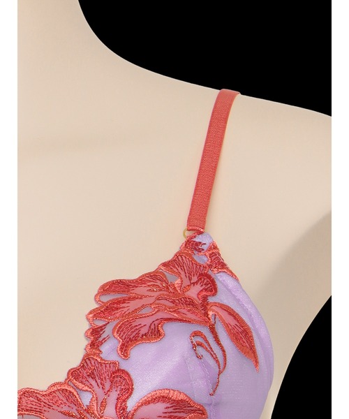 LINGERIEAM（ランジェリアム）の「イリュージョンオーロラ トリックリフト ブラ（D・Eカップ）（ブラジャー・レディース・ライラック/ブラック・D70/D65/D75/E65/E70/E75）」の10枚目の写真