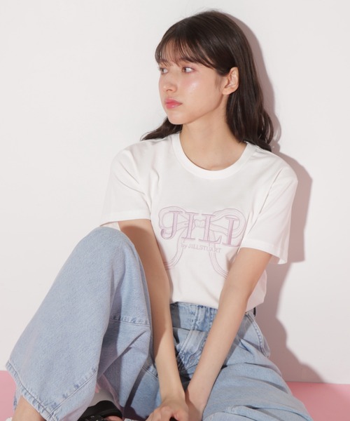 JILL by JILL STUART(ジルバイジルスチュアート)の「ビッグリボンロゴ刺繍Tシャツ(Tシャツ/カットソー・レディース・ブルー/ブラック/ホワイト/ホワイト系その他/ピンク・FREE)」の8枚目の写真