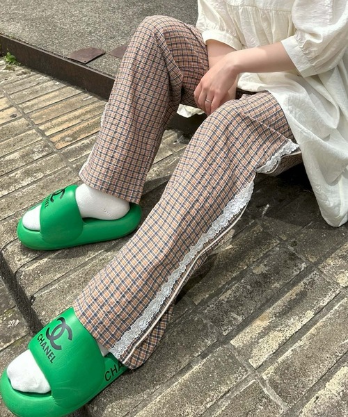 Alley Tokyo(アリートーキョー)の「レースラインチェックパンツ(その他パンツ・レディース・レッド/ブルー/ピンク/ブラウン・FREE)」の3枚目の写真