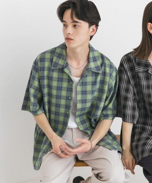 SENSE OF PLACE by URBAN RESEARCH（センスオブプレイスバイアーバンリサーチ）の「『ユニセックス』オンブレーチェックショートスリーブシャツ（シャツ/ブラウス・メンズ・ホワイト/ブラック/グリーン/ブルー・MEDIUM/LARGE）」の3枚目の写真