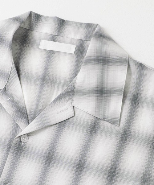 SENSE OF PLACE by URBAN RESEARCH（センスオブプレイスバイアーバンリサーチ）の「『ユニセックス』オンブレーチェックショートスリーブシャツ（シャツ/ブラウス・メンズ・ホワイト/ブラック/グリーン/ブルー・MEDIUM/LARGE）」の17枚目の写真