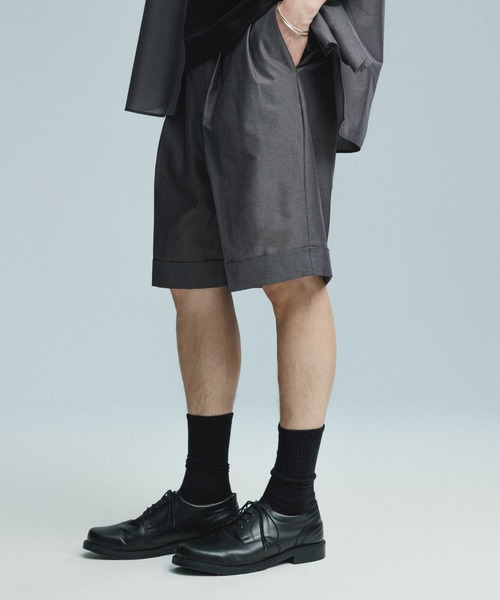 ADAM ET ROPE'(アダムエロペ)の「【ACT/アクト】超軽量 イージーショーツ / 速乾 / ストレッチ / イージーケア(その他パンツ・メンズ・ブラック/チャコールグレー・M/L)」の2枚目の写真