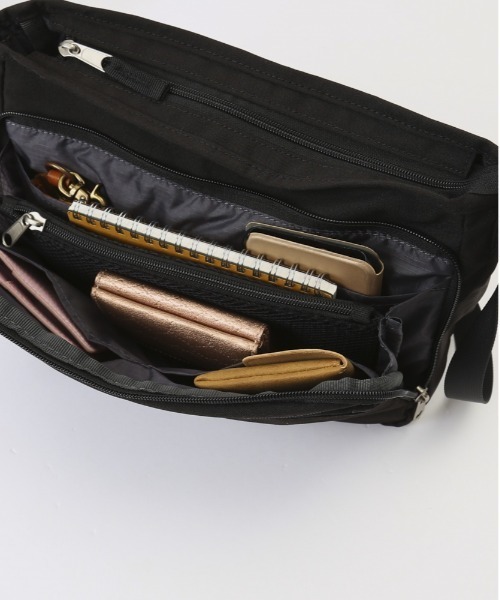 anello GRANDE(アネログランデ)の「anelloGRANDE キャビン ショルダー GTM0452(ショルダーバッグ・レディース・ミント/グレイッシュベージュ/ダークブラック/ベージュ/ネイビー/ブラック/オリーブ・FREE)」の18枚目の写真