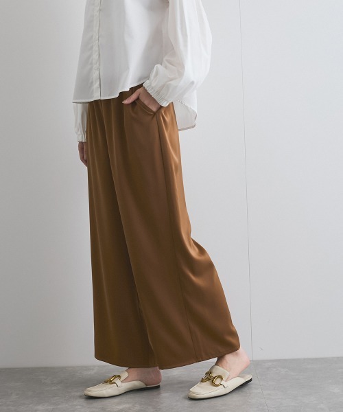 ketty(ケティ)の「サテンイージーワイドパンツ≪洗濯機で洗える≫(その他パンツ・レディース・オフホワイト/ブラウン/ブラック・M)」の4枚目の写真