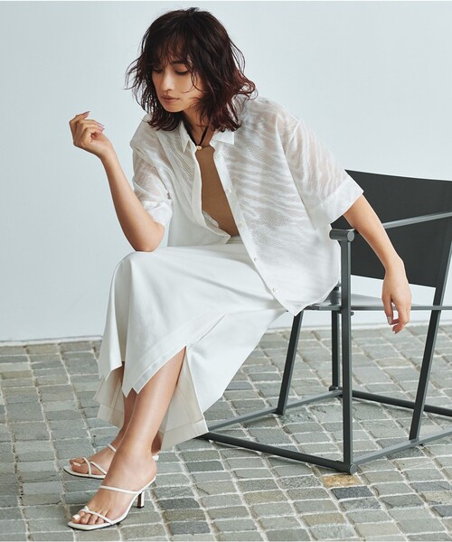 ICB(アイシービー)の「ゼブラシアーJQ クロップドシャツ(シャツ/ブラウス・レディース・アイボリー系/ダークブラウン系/ブラック系・40/42/44/46/48)」の4枚目の写真