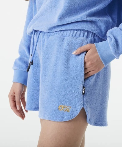 PICTURE ORGANIC CLOTHING（ピクチャーオーガニッククロージング）の「【PICTURE/ピクチャー】CARRELLA SHORTS　オーガニックコットン　パイル　ワンポイント刺繍　ショーツ（その他パンツ・レディース・ブルー系その他・SMALL/MEDIUM）」の4枚目の写真
